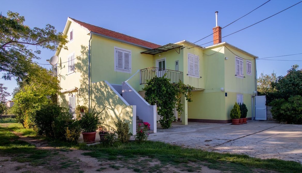 Mir - Family Apartments With Garden Terrace - A1 view 3