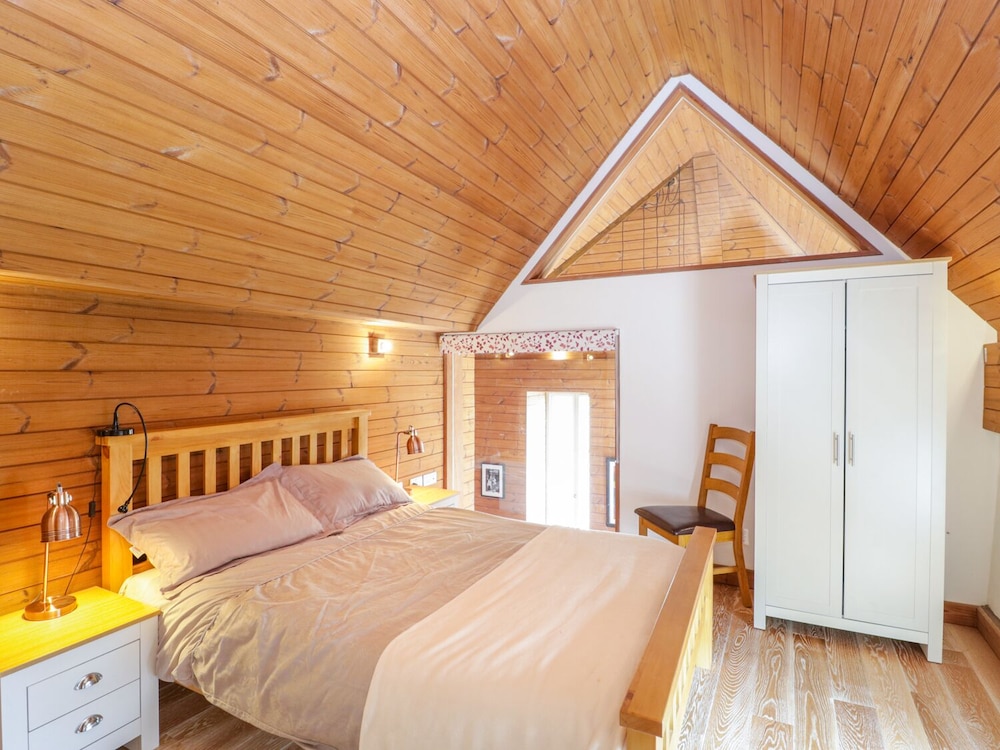 Avonside Cottage view 2
