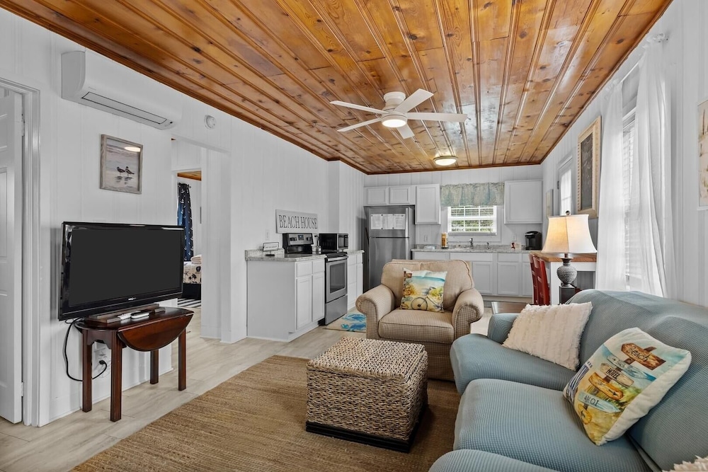 The Saltbox 2 Bedroom Home