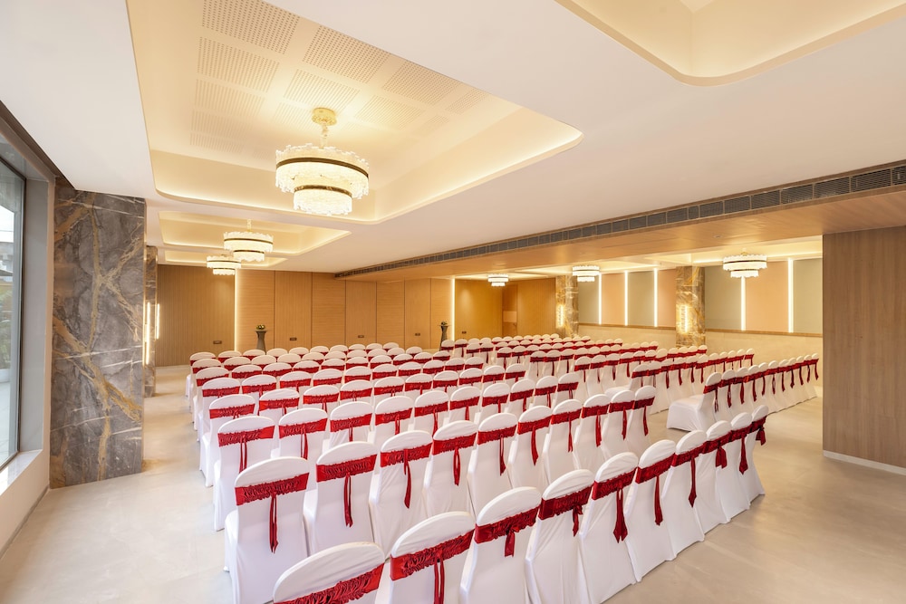 Regenta Hotel Science Center Bhuj