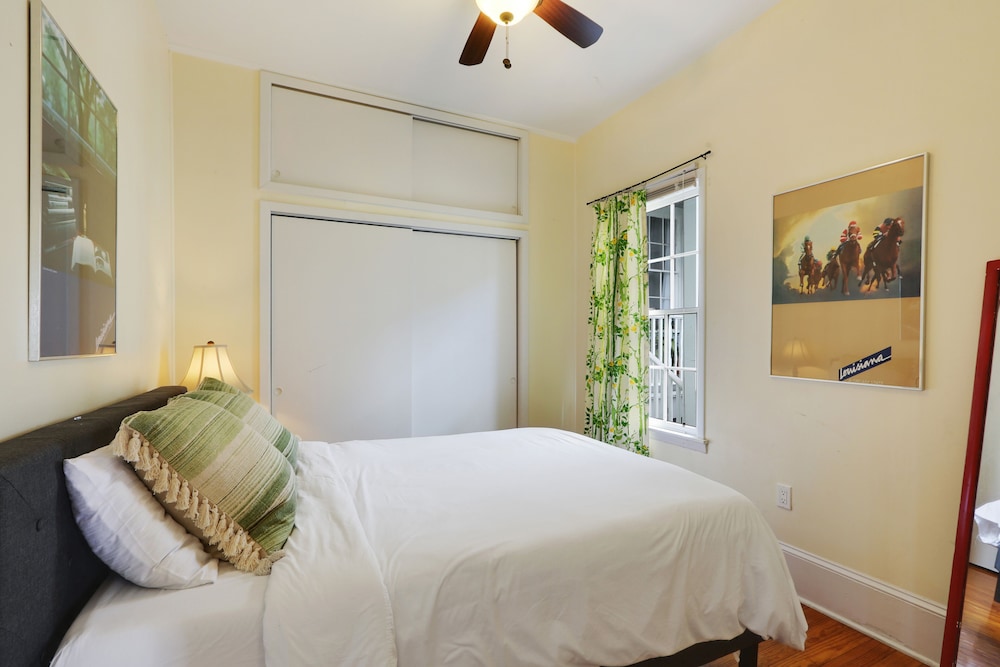 Montgomery Apartments on Magazine Street view 5