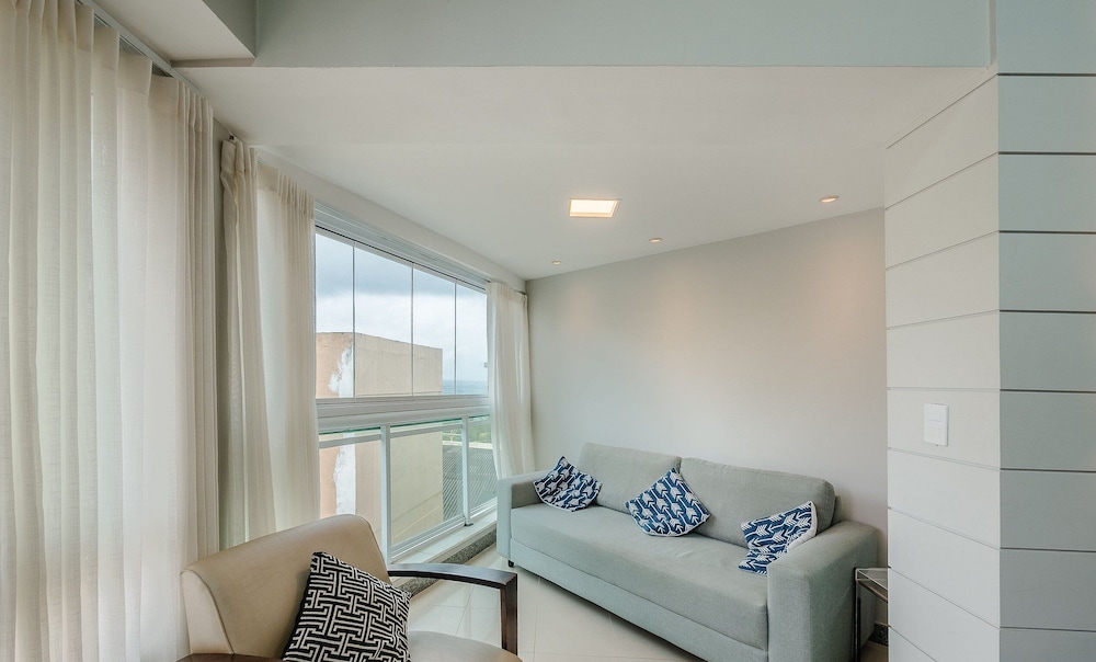 Apt With Jacuzzi and Sea View in Rio Vermelho Enc0307