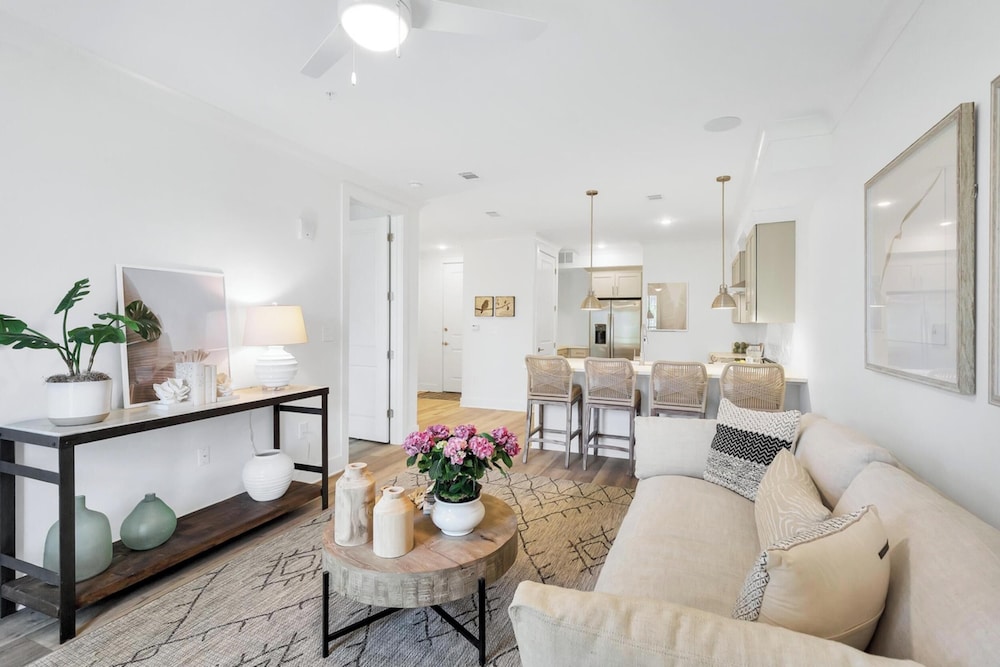 30A - Pinewood Condominiums by PHG