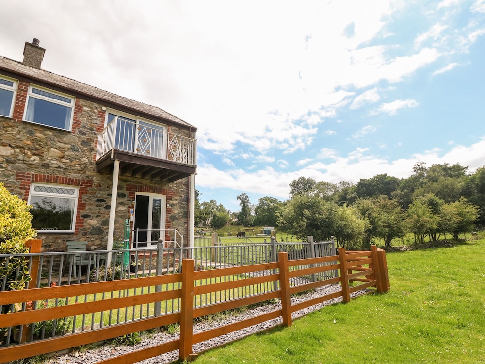 Coed y Glyn Bach Equestrian