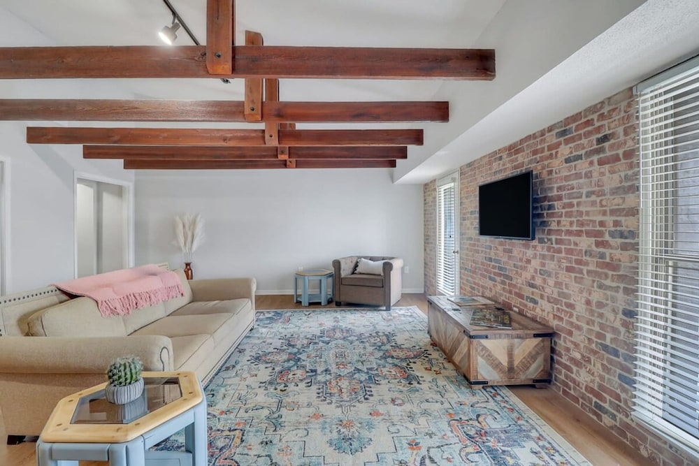 Statesboro Vacations - Eagle Creek Loft - Close to Shops Food GSU - Property Image 1