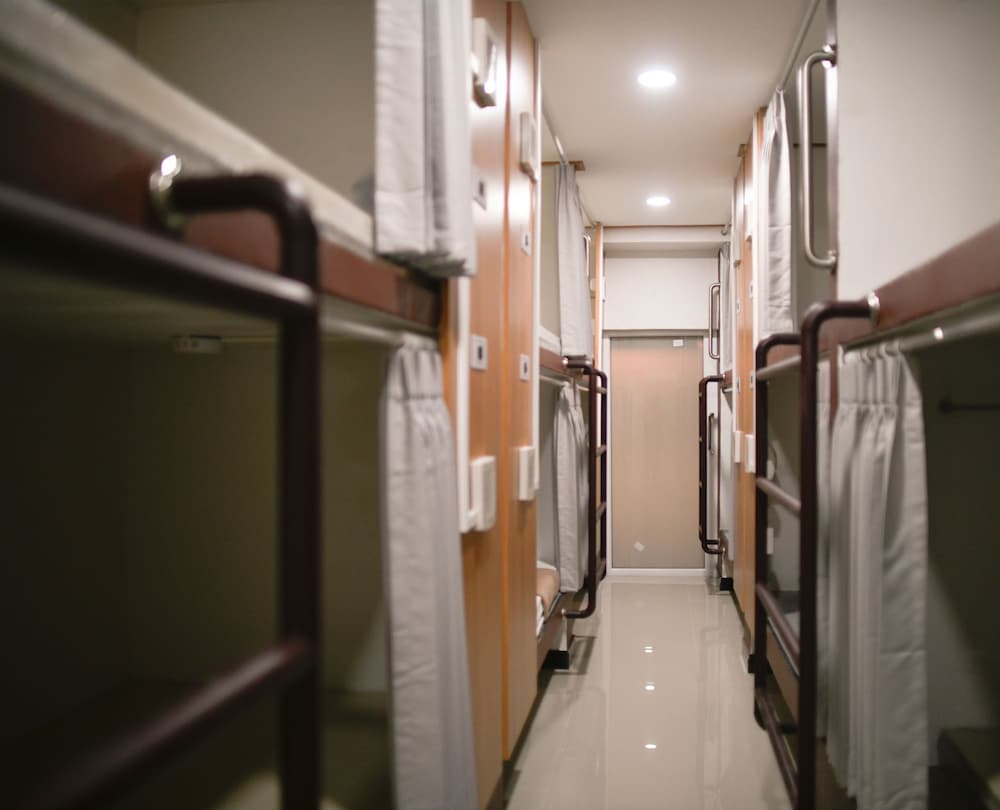 Express Hostel