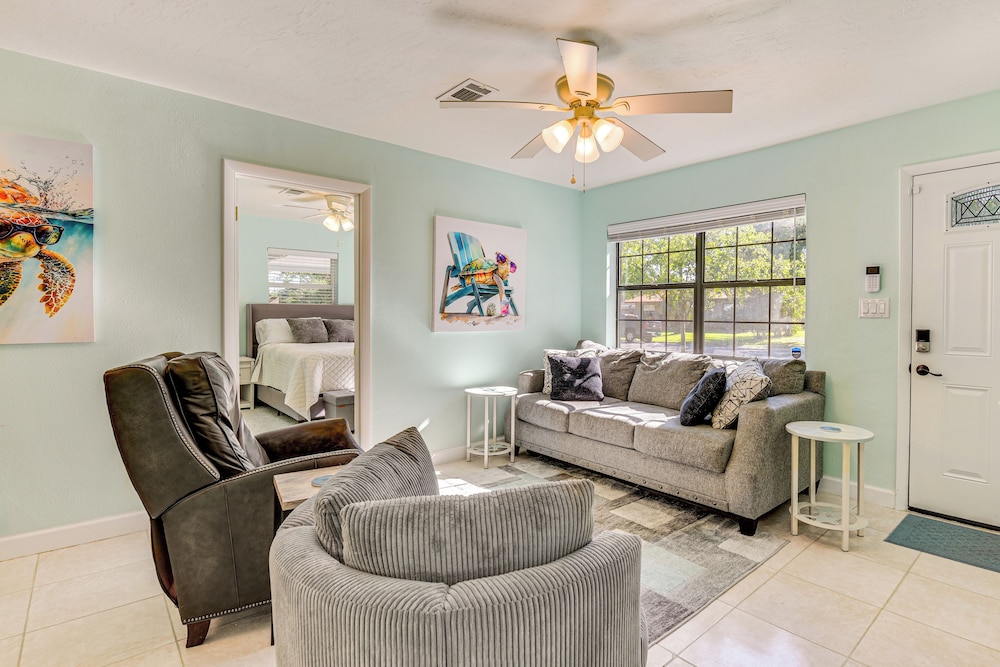 Emerald Coast Home: Outdoor Entertainment Area!