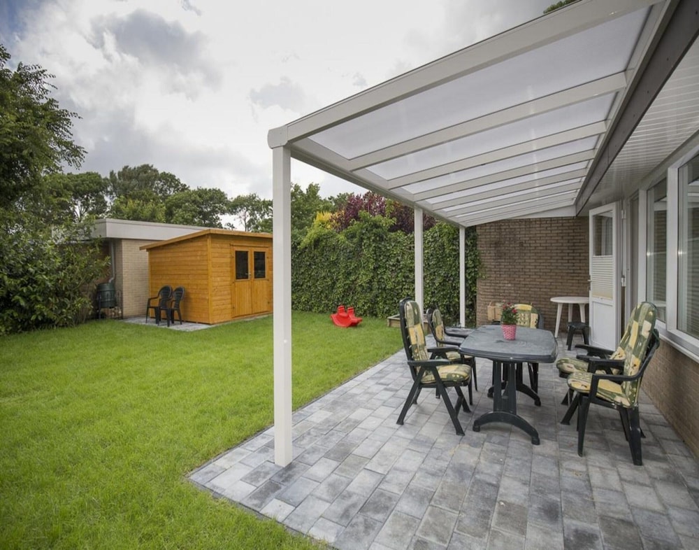 Sint Maartenszee: Renovated Family Retreat
