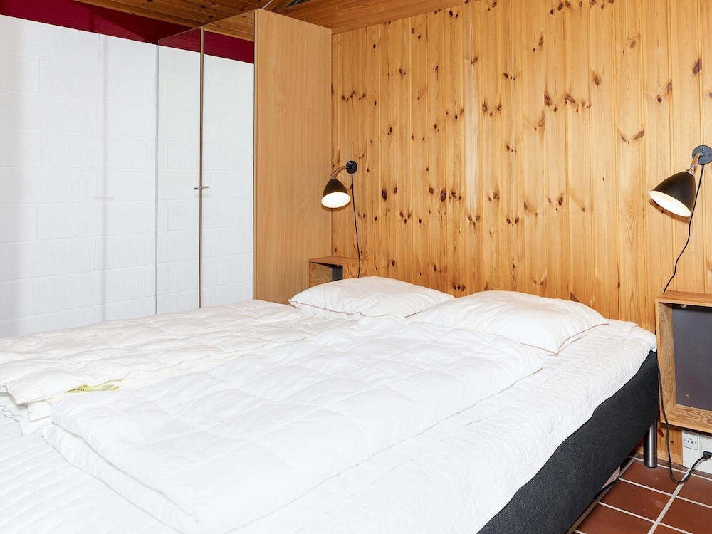 8 Person Holiday Home in Bindslev view 4