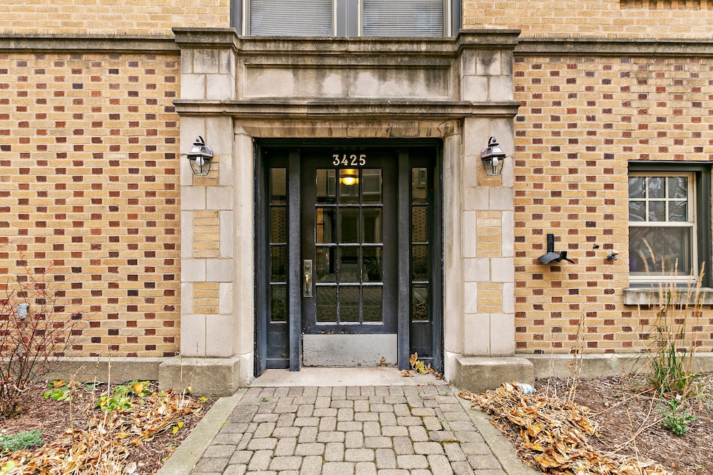 Cozy Getaway 1BR Apt - Mfield E2