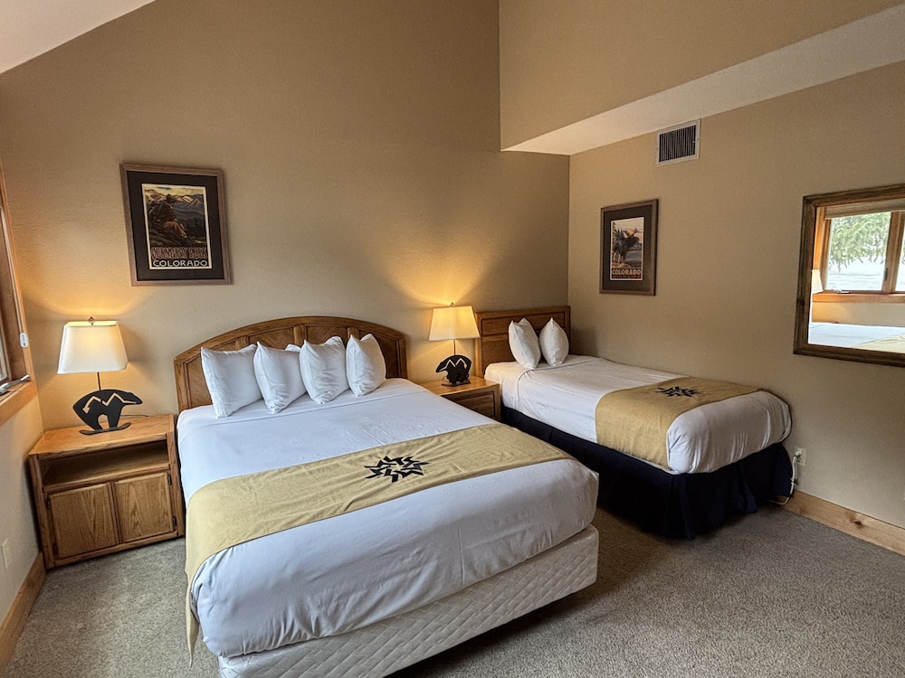 Quicksilver 1609 Premier 2-bedroom, ground floor 2 Condo