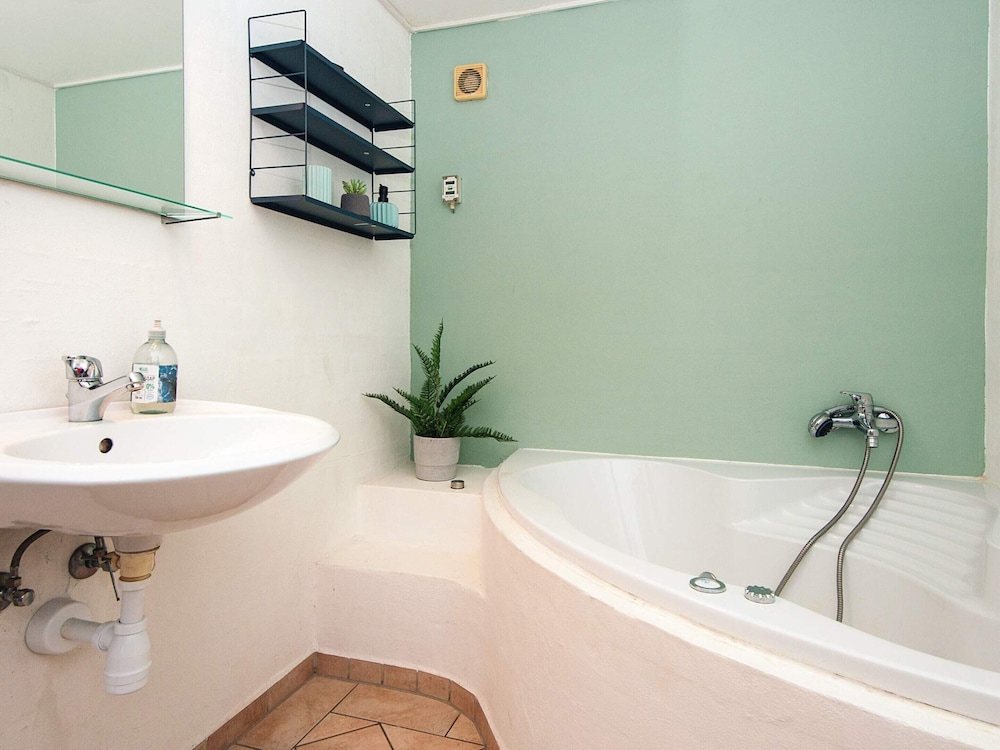 2 Person Holiday Home in Hojer