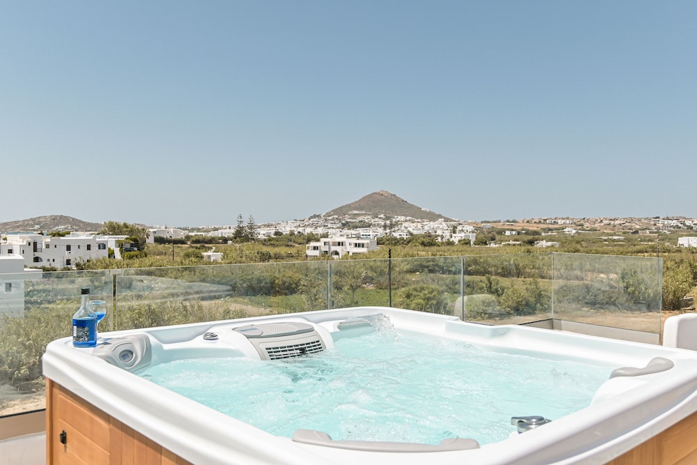 Naxian Queen Luxury Villas & Suites