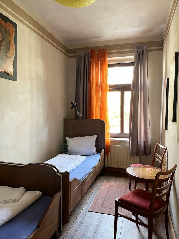 Homeplanet Hostel