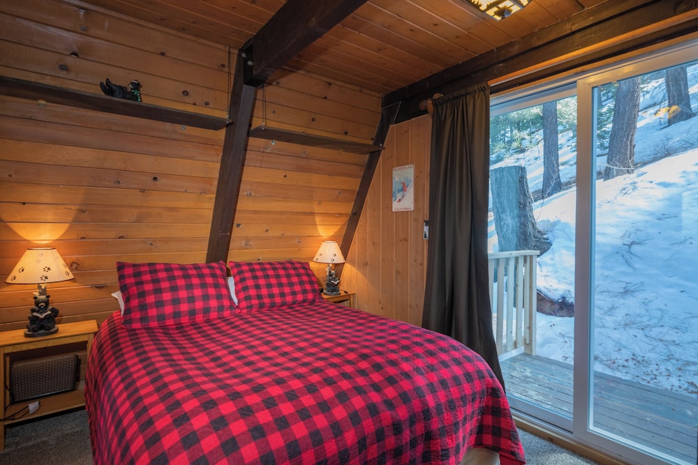 Big Bear Lake Vacations - Bear Mountain Summit - Property Image 23