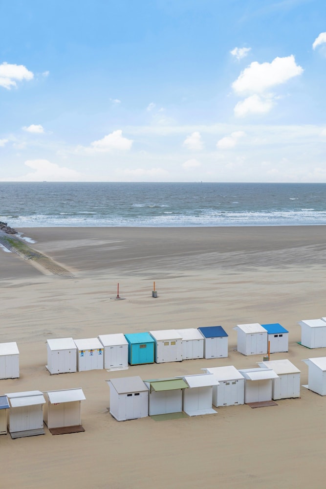 Apartment in Blankenberge With Sea Views