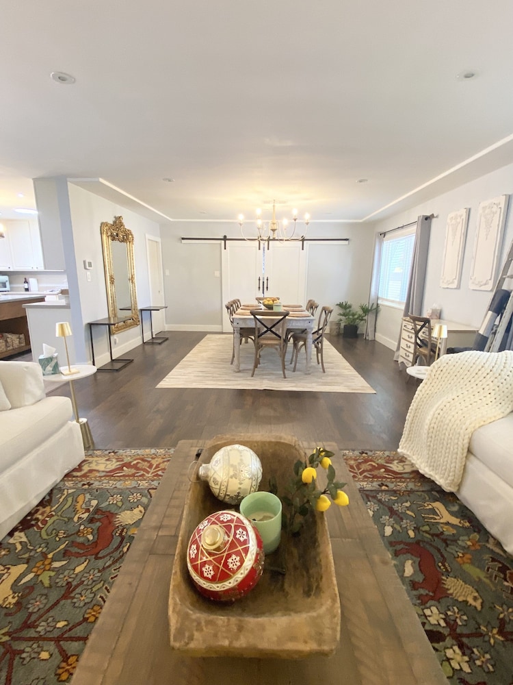 Uptown French Haven 3 Bedroom Residence