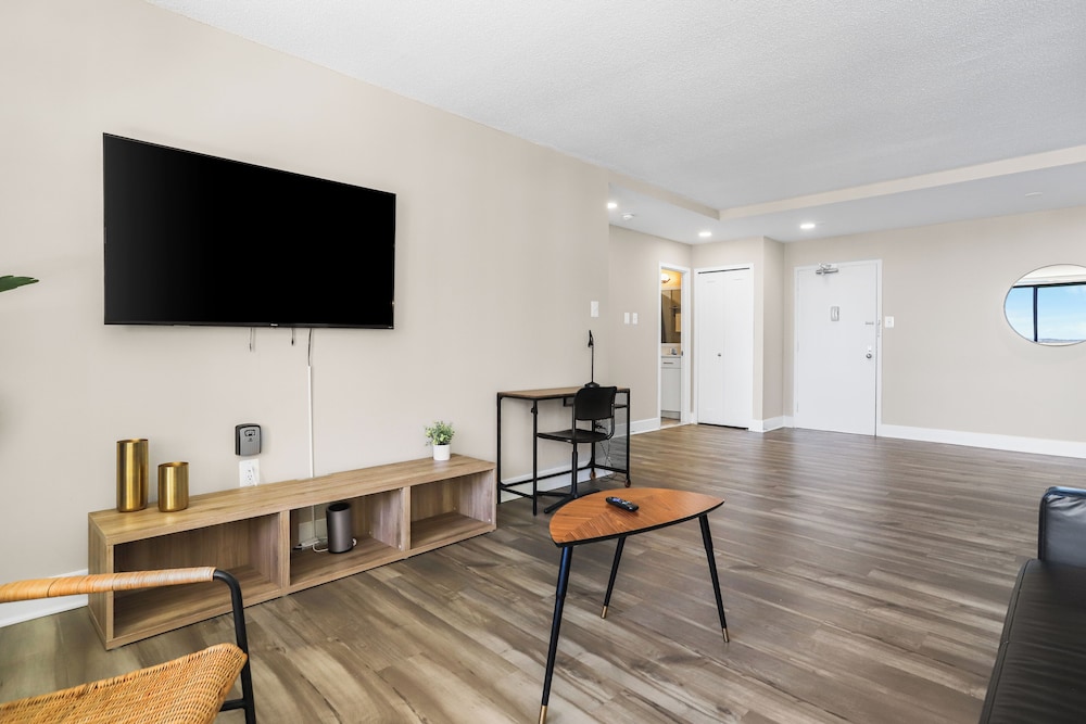 Walkable DC View Apartments