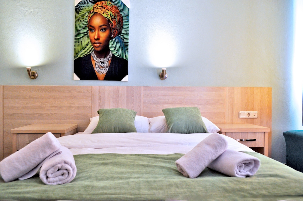 Native Otel - Image 19