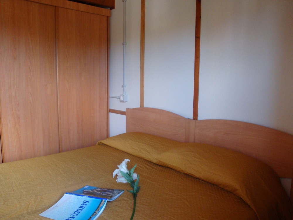 Torre del Porticciolo Camping Village Glamping view 2