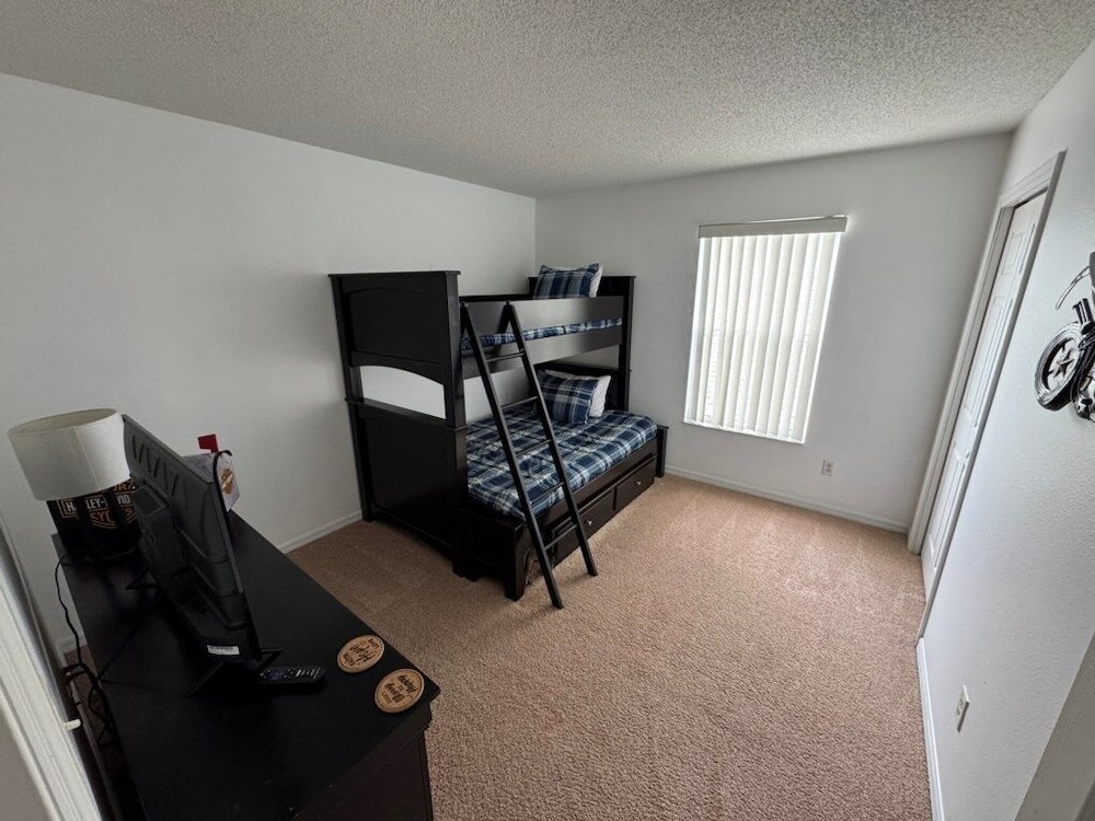 Lakeview Villa 5 Bedroom Home