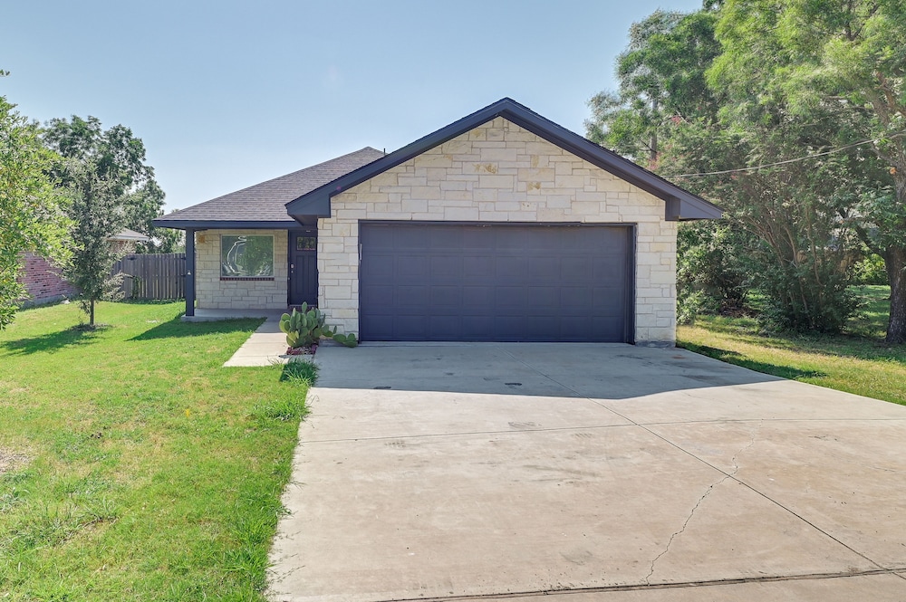 Princeton Vacation Rental - 8 Mi to Mckinney! view 3