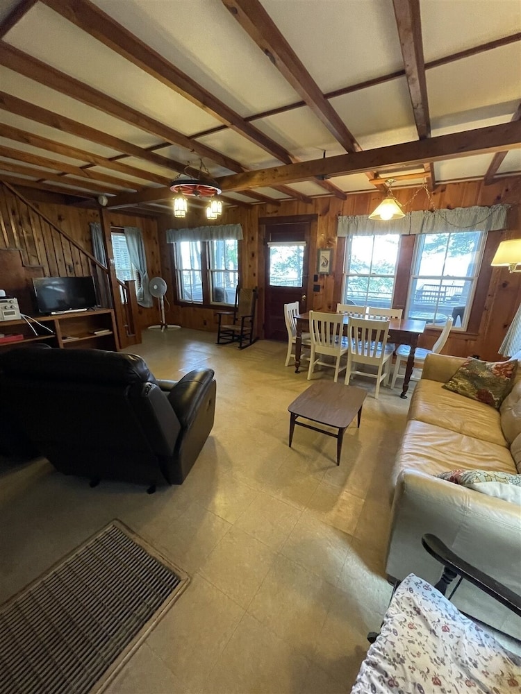 Fletcher Limit 8 4 Bedroom Cottage