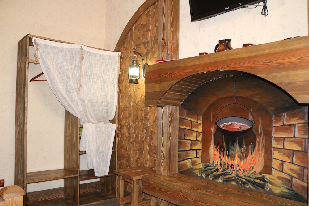 Gostiny Dvor Hotel - Hostel