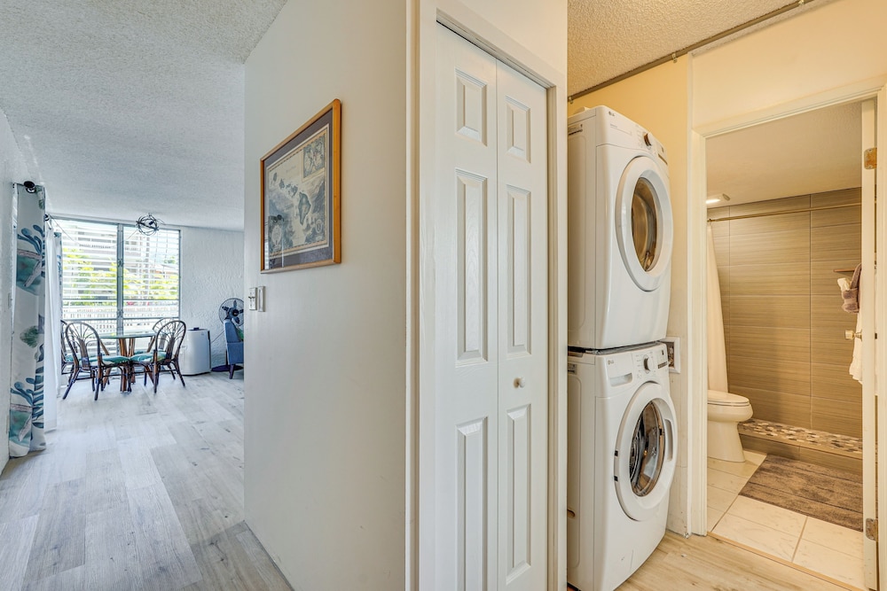 Newly Remodeled Kailua-kona Condo w/ Pool Access view 5