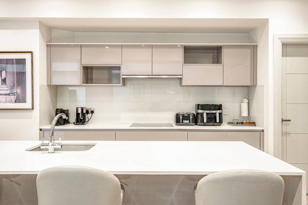 Ultra Luxury Mayfair Home Park Lane Location