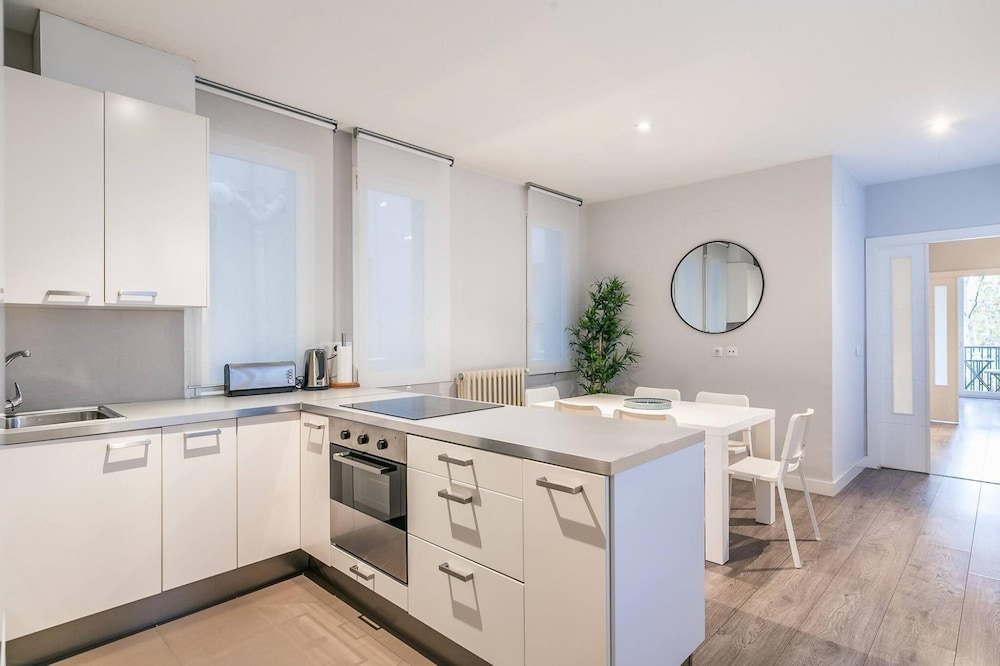 Mm26 I 4C in Madrid With 2 Bedrooms and 2 Bathrooms