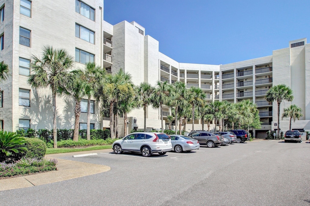 Surf And Racquet Club B149 2 Bedroom Condo