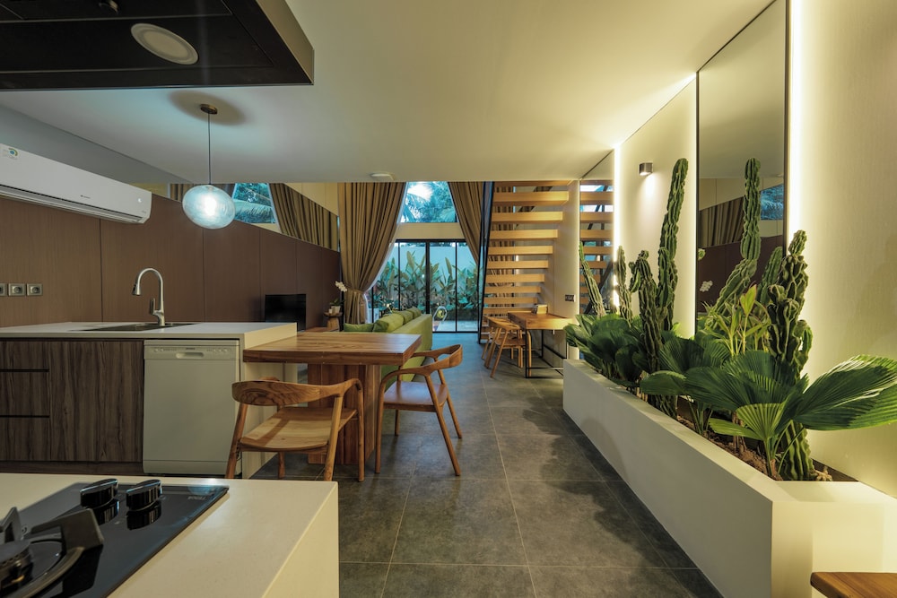 Moon Rock Villas