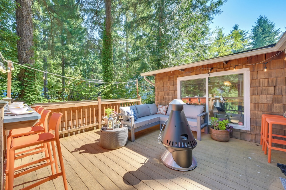 Waterfront Gem on Lake Saint Clair w/ Private Deck