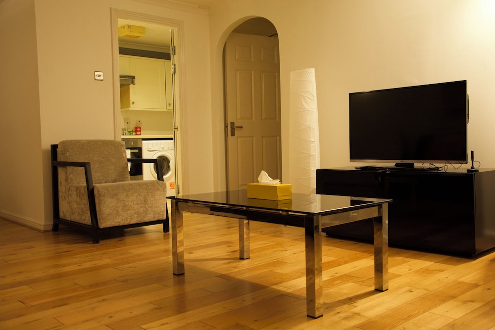 Lux 2 Bed in Canary Wharf Close to Excel & O2