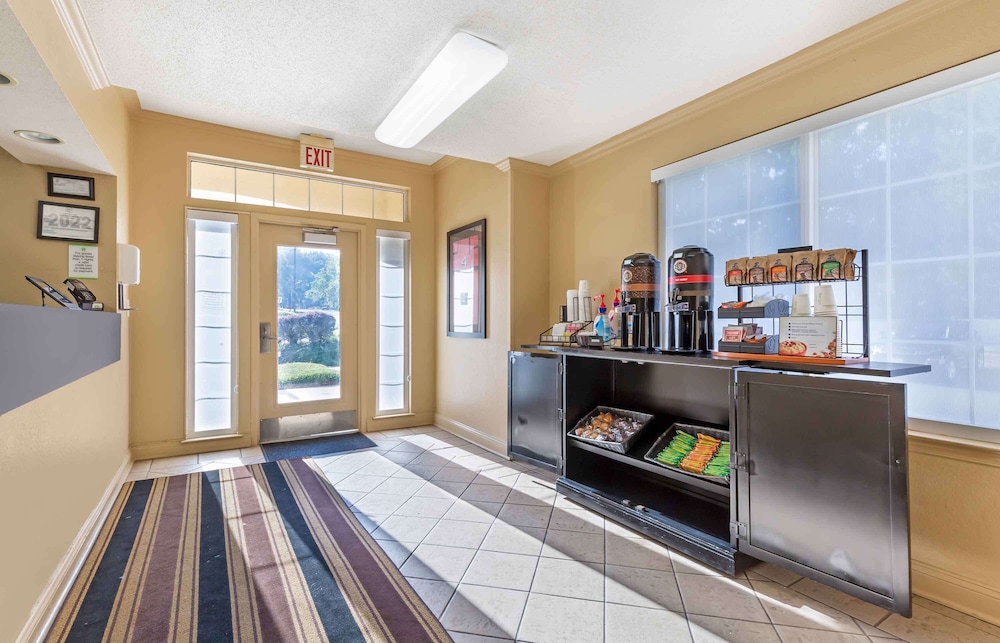 Extended Stay America Suites Washington DC Falls Church - Property Image 6