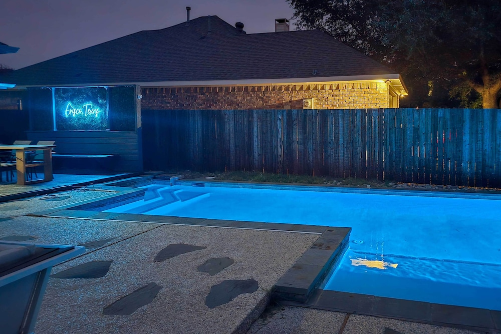 1/2 Mi to Frisco Commons! Family Getaway w/ Patio