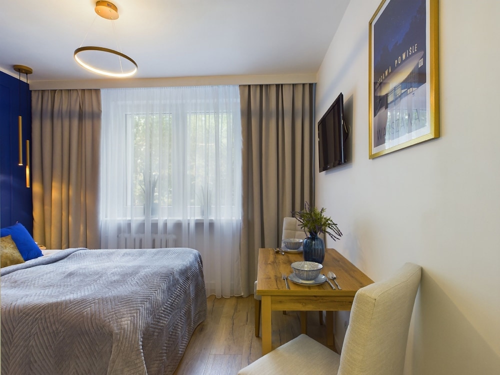 Exceptional Studio for 2 by Renters view 4