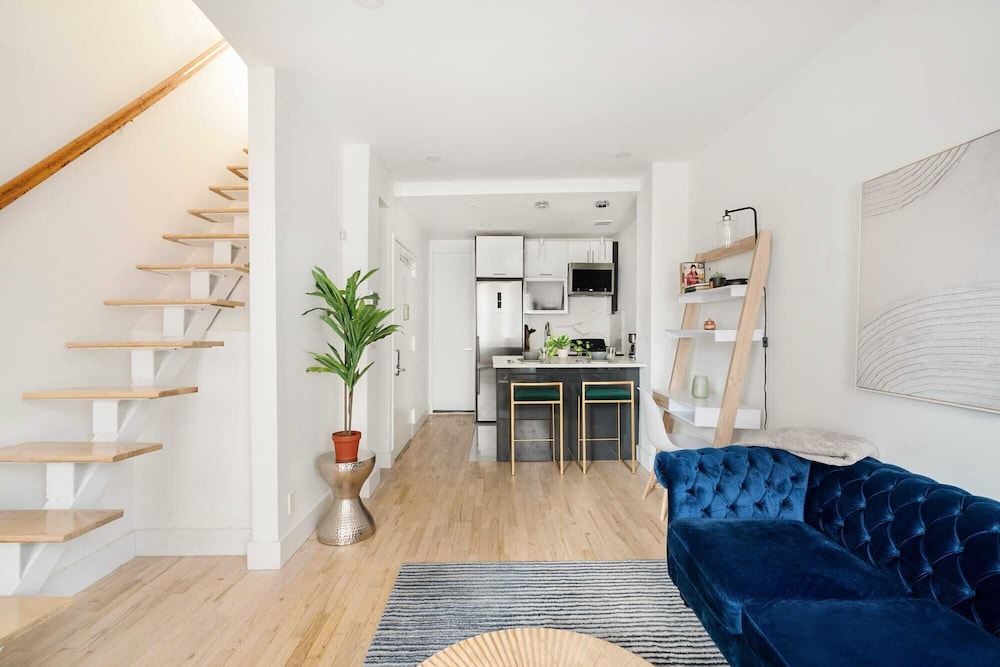 1597 New York Apt