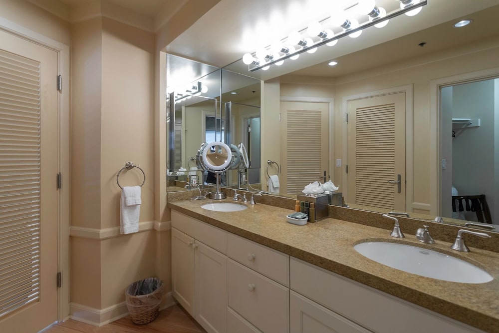 Royal Plaza at Deer Valley Resort - One Bedroom Condo with Hot Tub #301 1 Condo