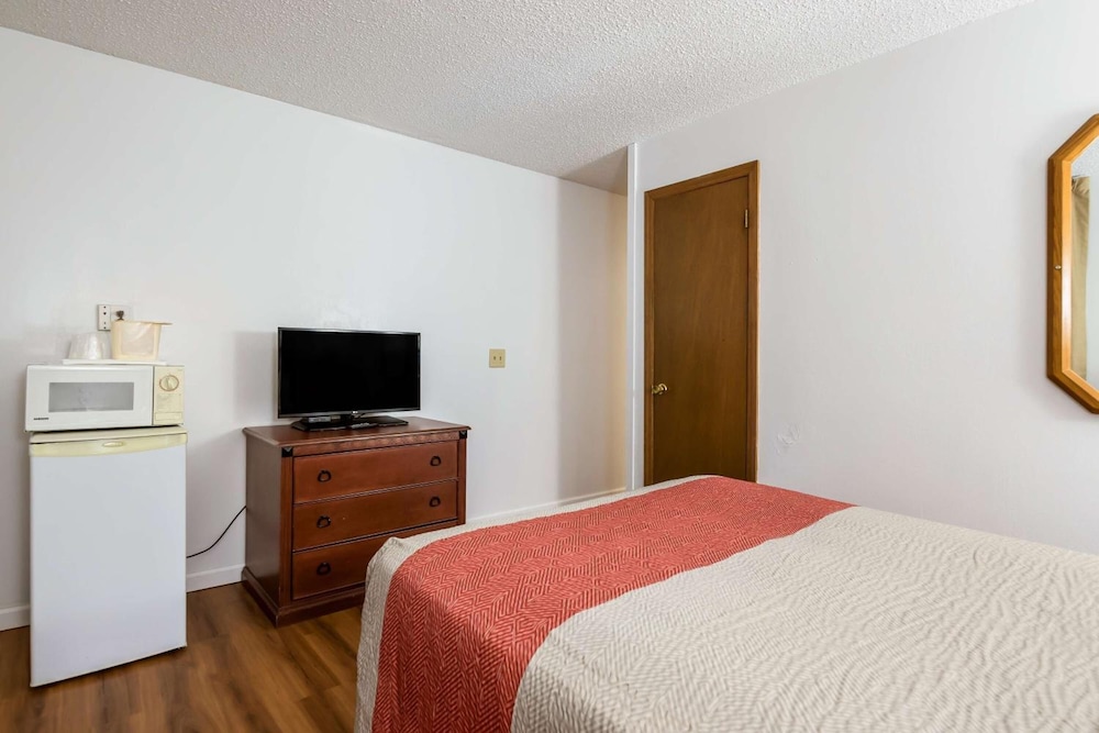 Northway Inn Queensbury - Lake George - Property Image 10