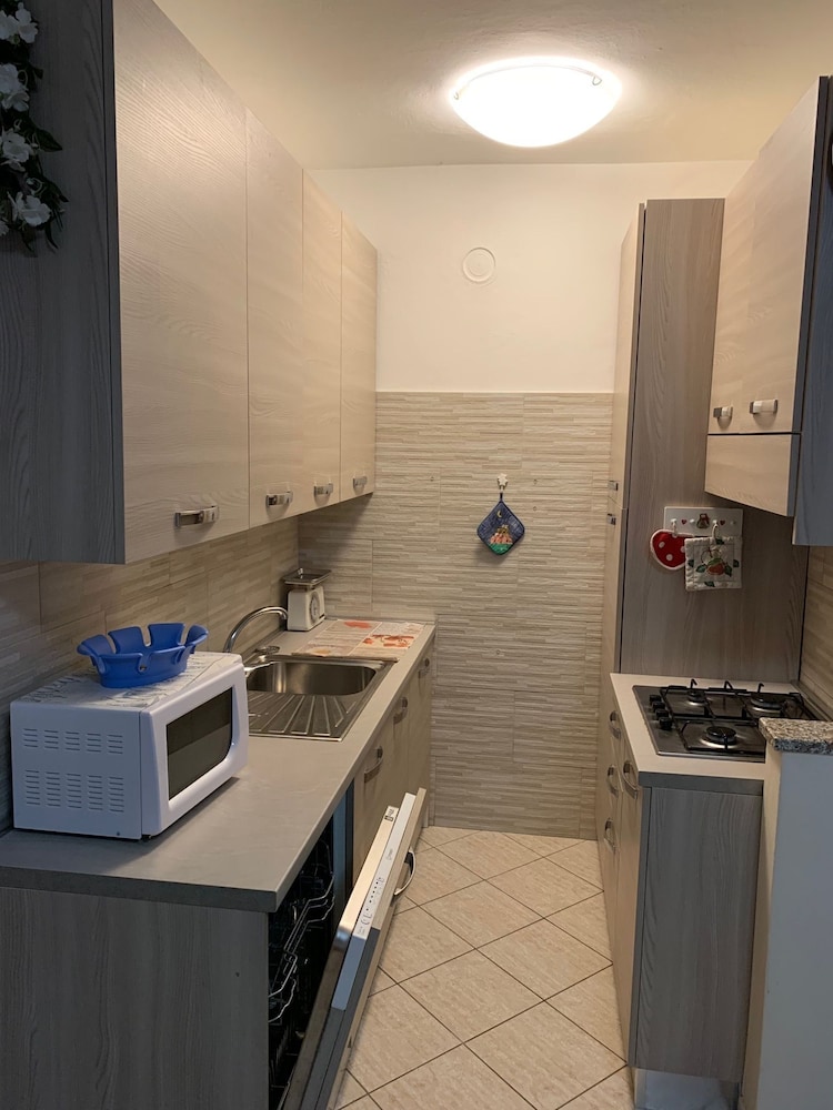 Renovated Flat Near the Main Avenue