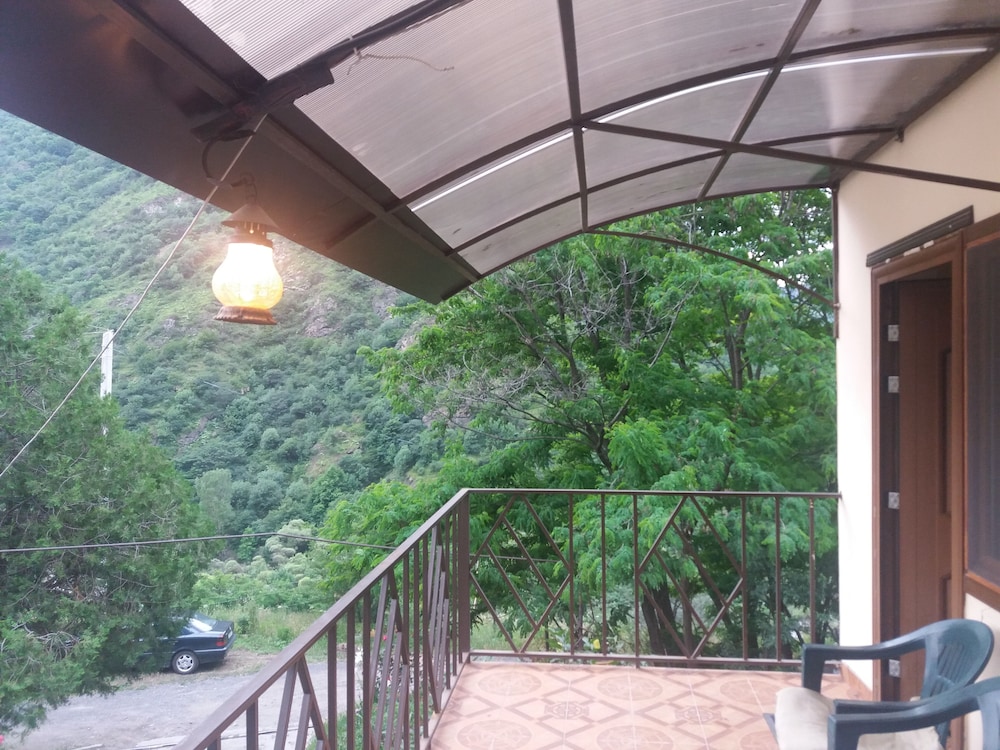 IRIS mini hotel