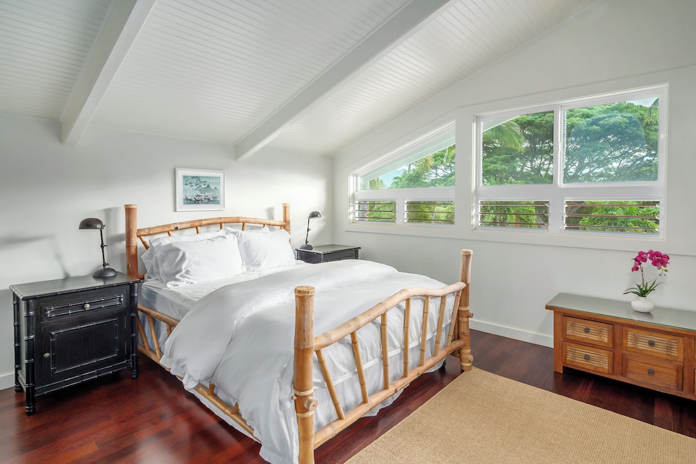 Secret Beach House in Kilauea