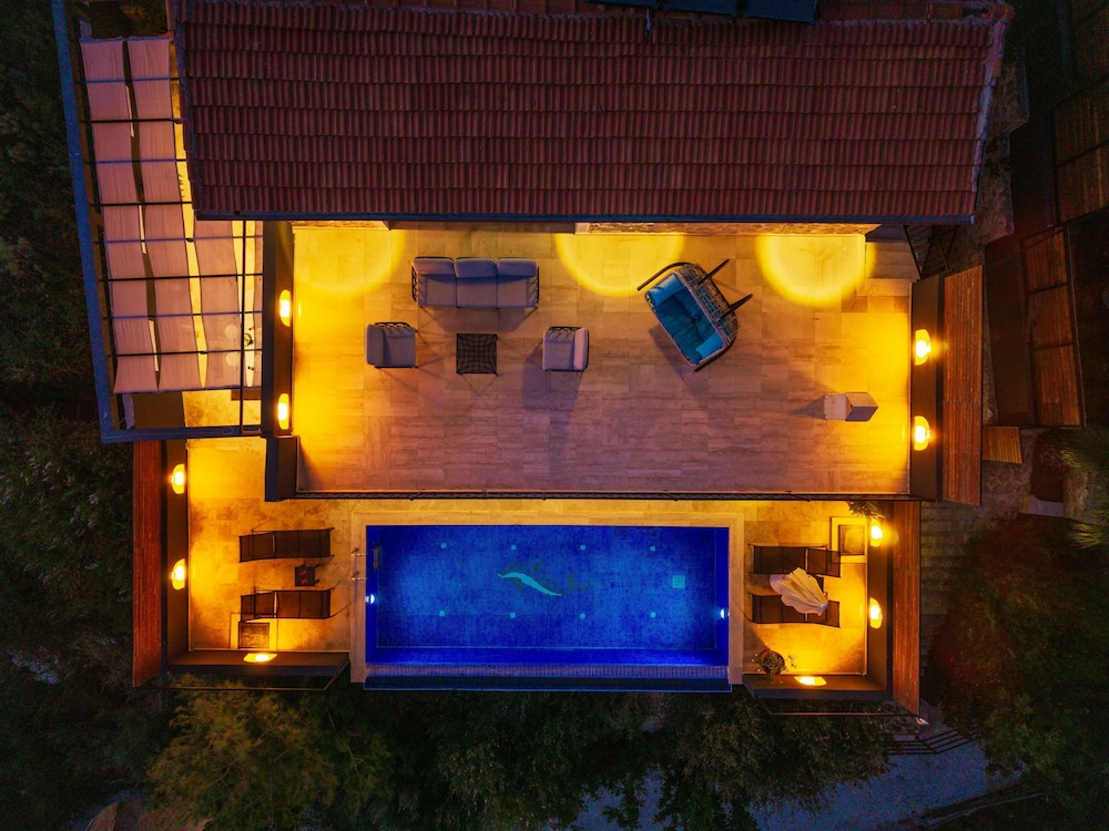 Villa Elvin in Slamlar K y