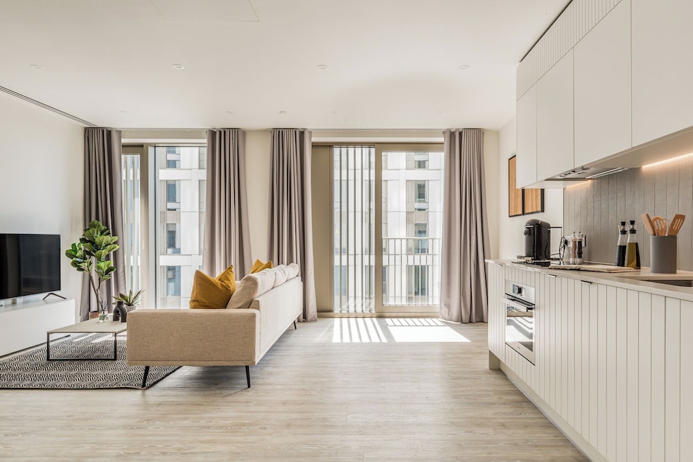 Stratford Apartments by Urban Rest