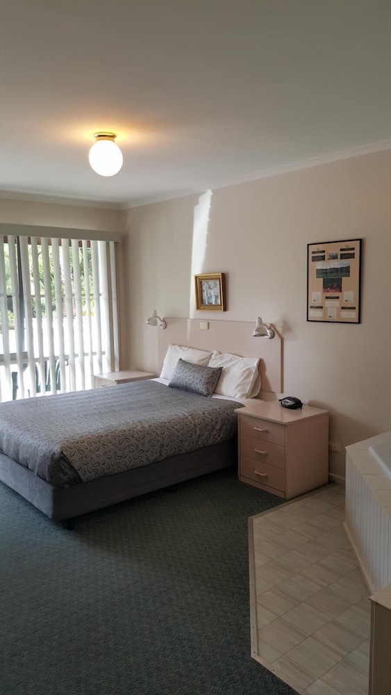Balnarring Village Motor Inn