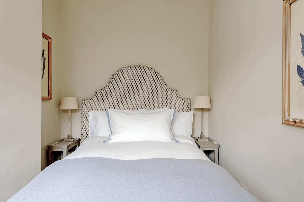 Stunning 2-bedroom Flat in Fulham