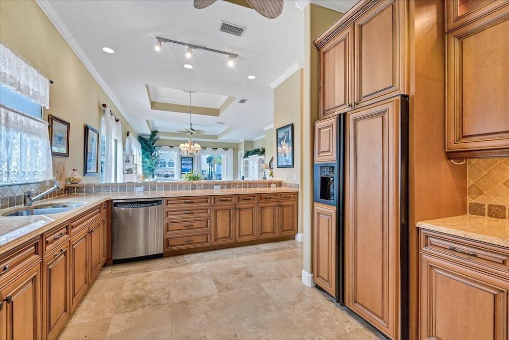 Ocean Vue By Beachside Management view 4