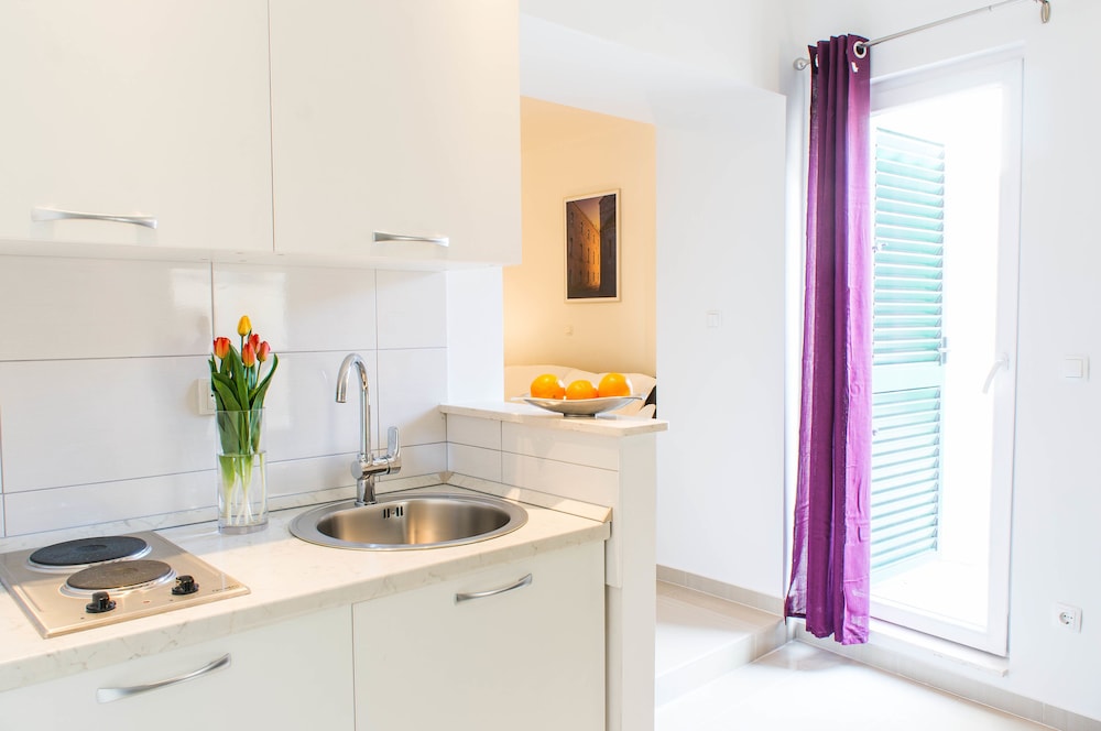 Split Oasis Apartments